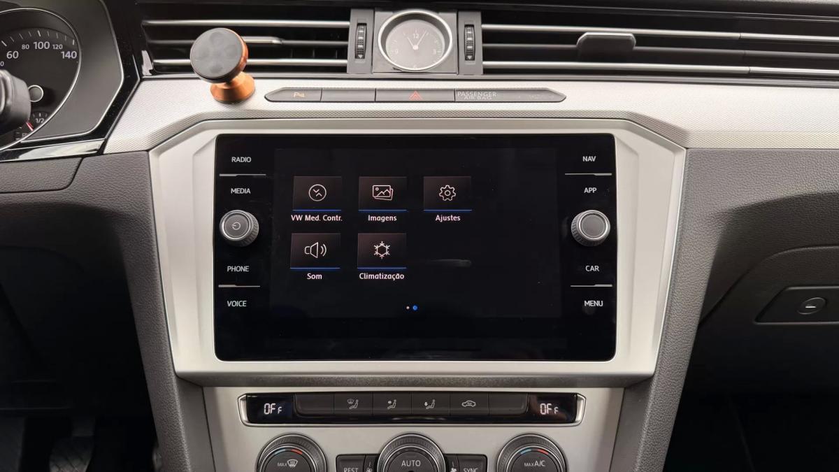 volkswagen-passat-variant-2019-diesel-1968cc