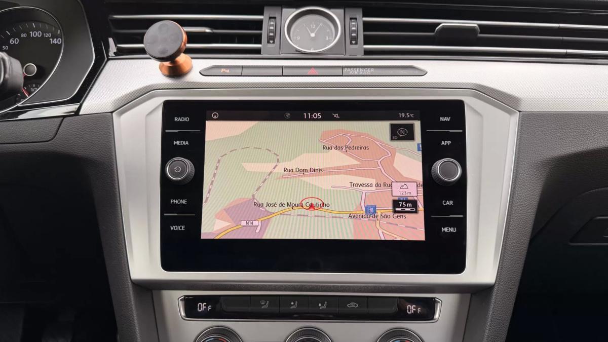 volkswagen-passat-variant-2019-diesel-1968cc
