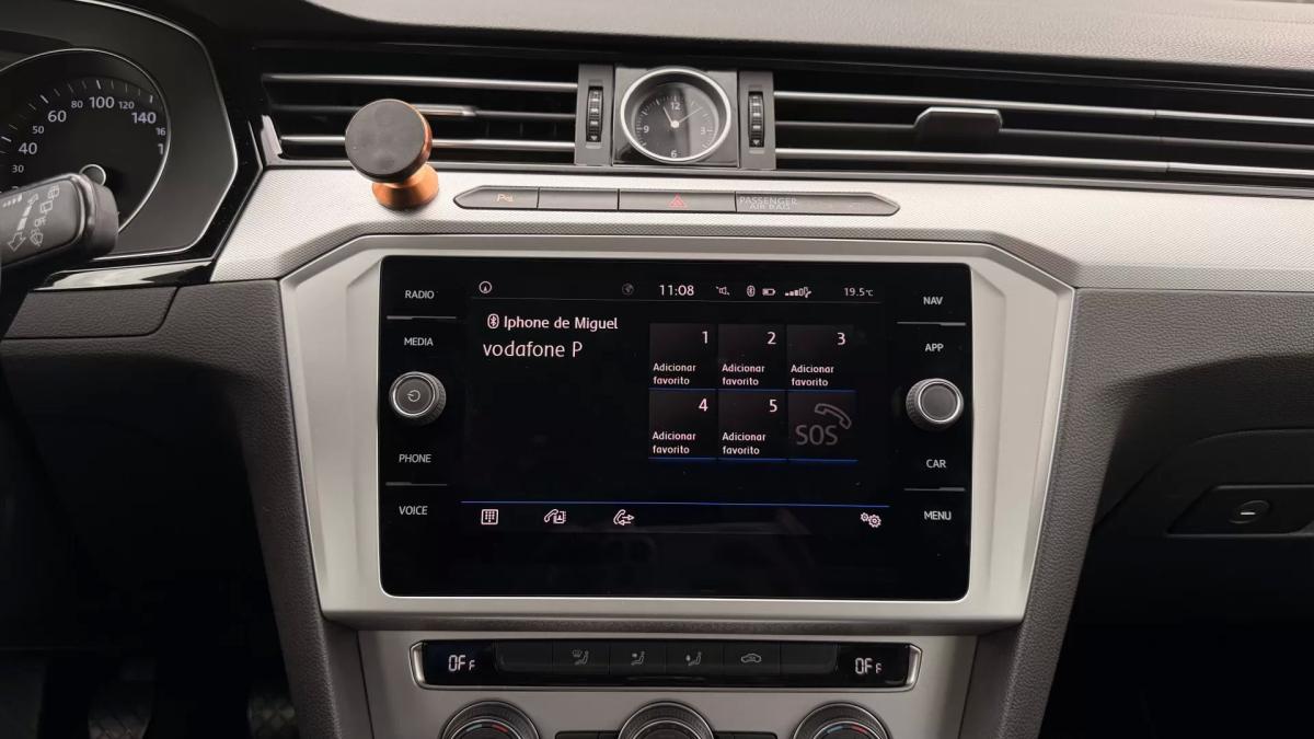 volkswagen-passat-variant-2019-diesel-1968cc