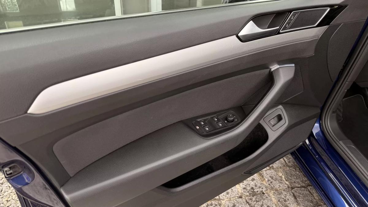 volkswagen-passat-variant-2019-diesel-1968cc
