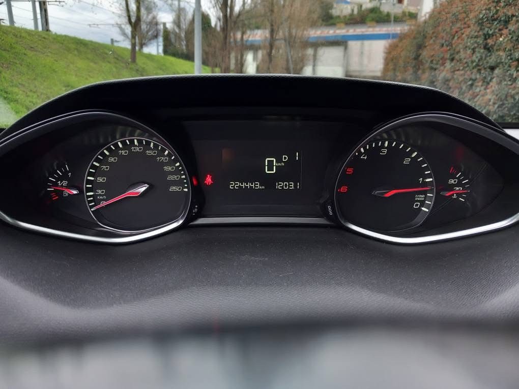 peugeot-308-sw-2015-diesel-1997cc