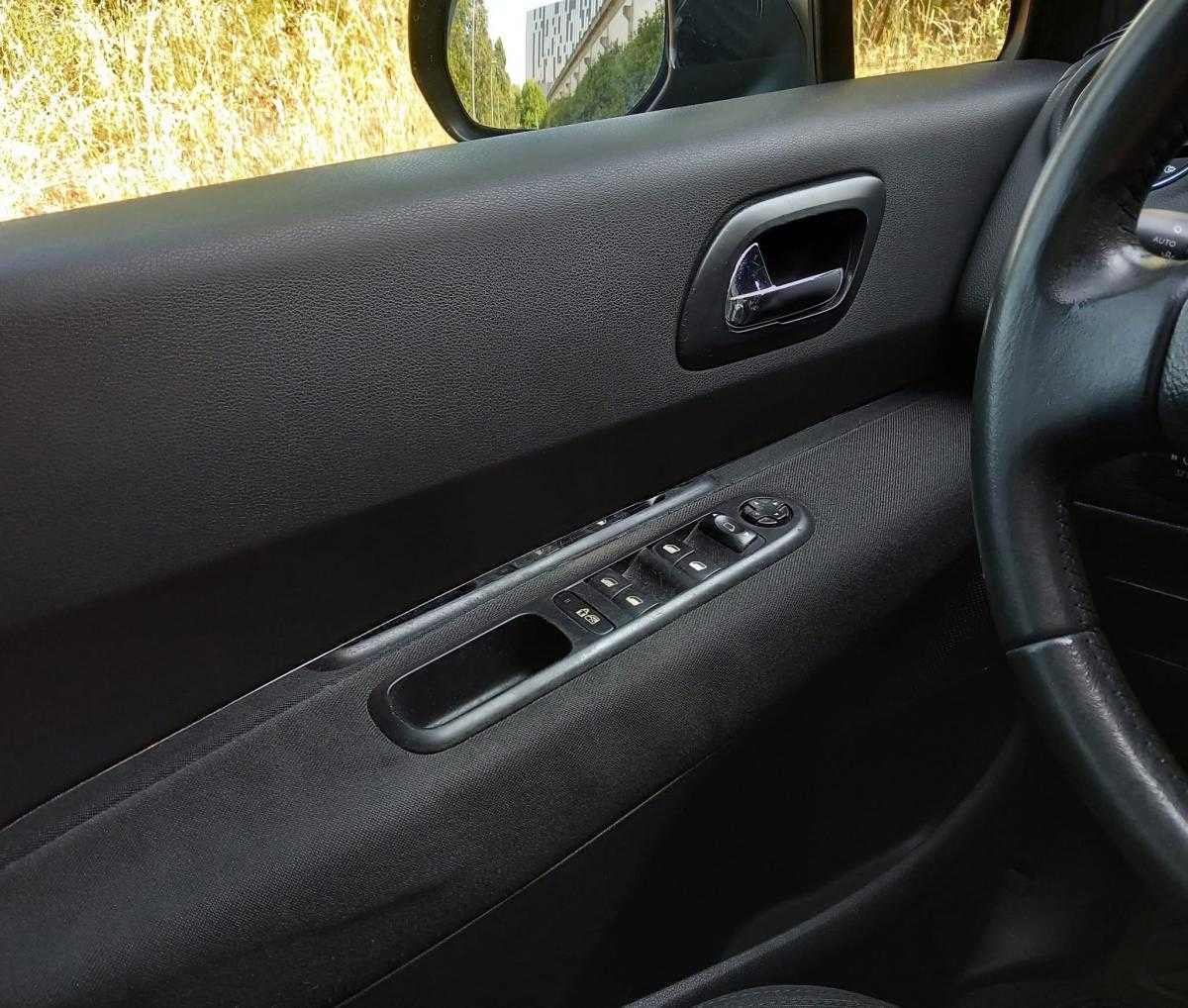 peugeot-3008-2011-diesel-1560cc