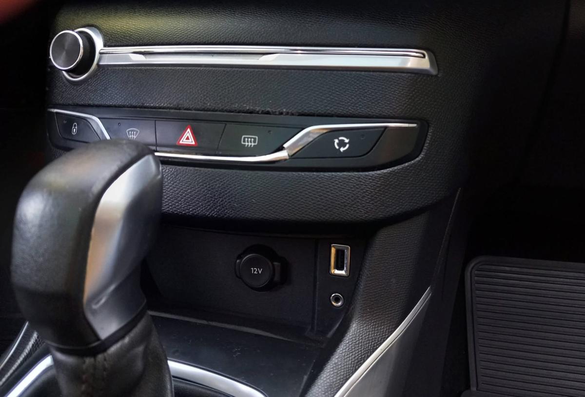 peugeot-308-sw-2016-diesel-1560cc
