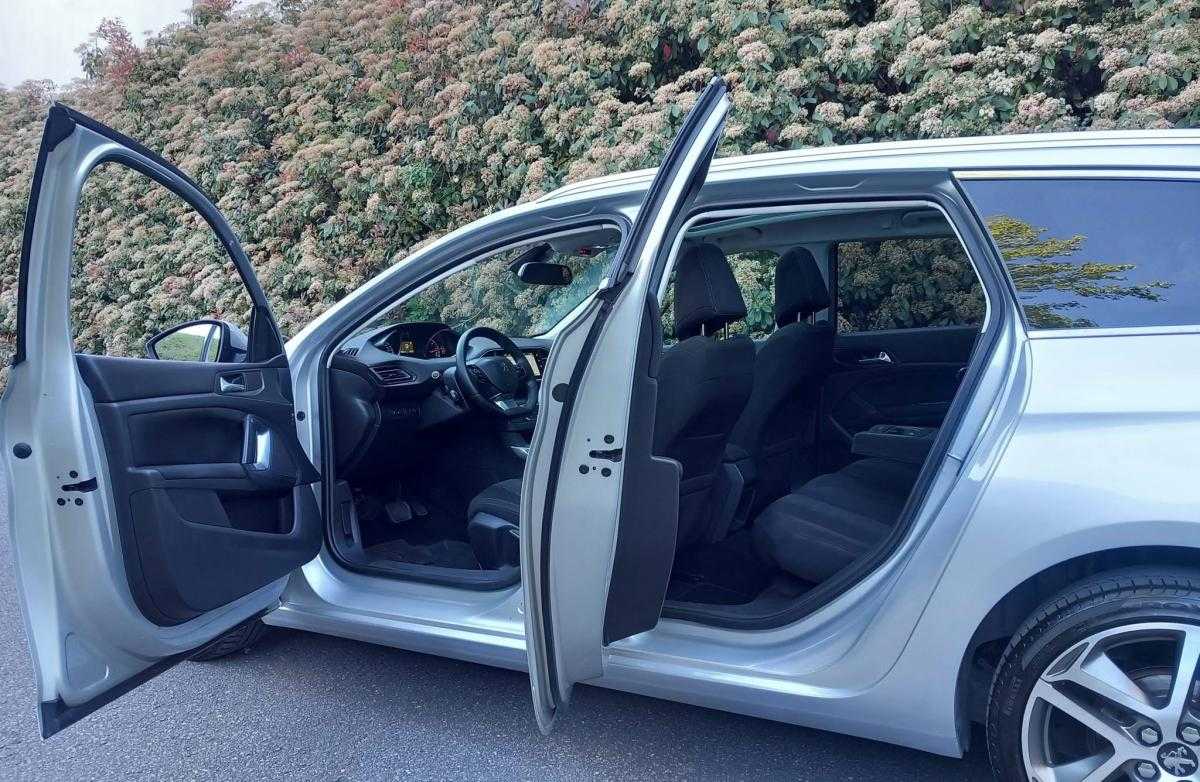 peugeot-308-sw-2016-diesel-1560cc