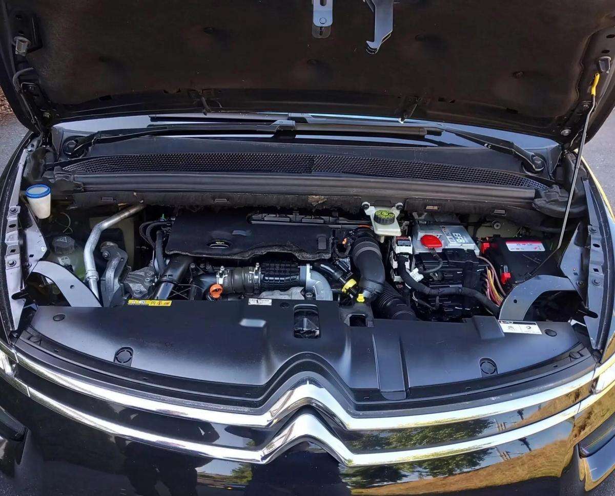 citroen-c4-grand-picasso-2015-diesel-1560cc