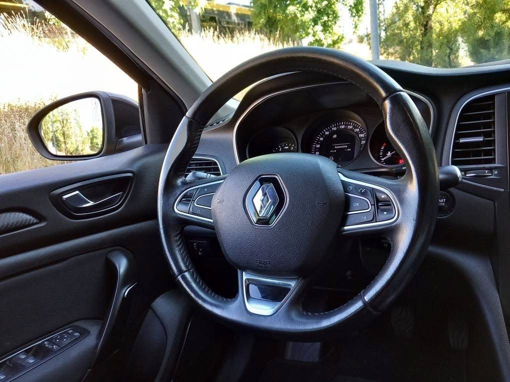 renault-megane-sport-tourer-2018-diesel-1461cc