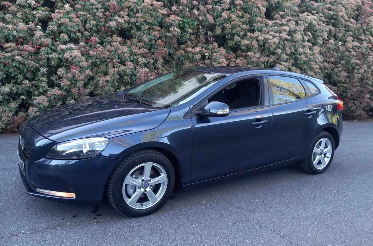 volvo-v40-2012-diesel-1560cc