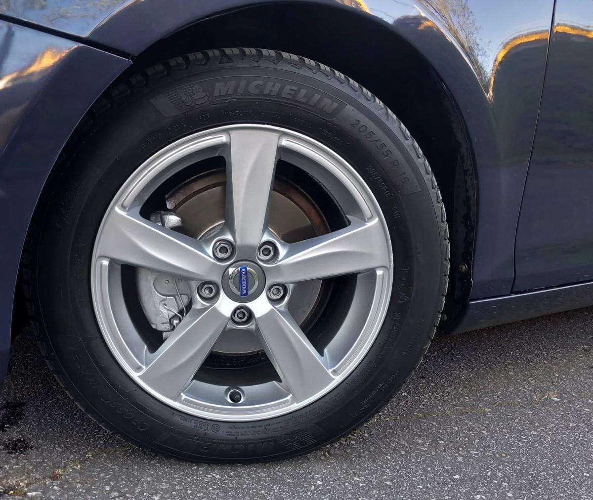 volvo-v40-2012-diesel-1560cc