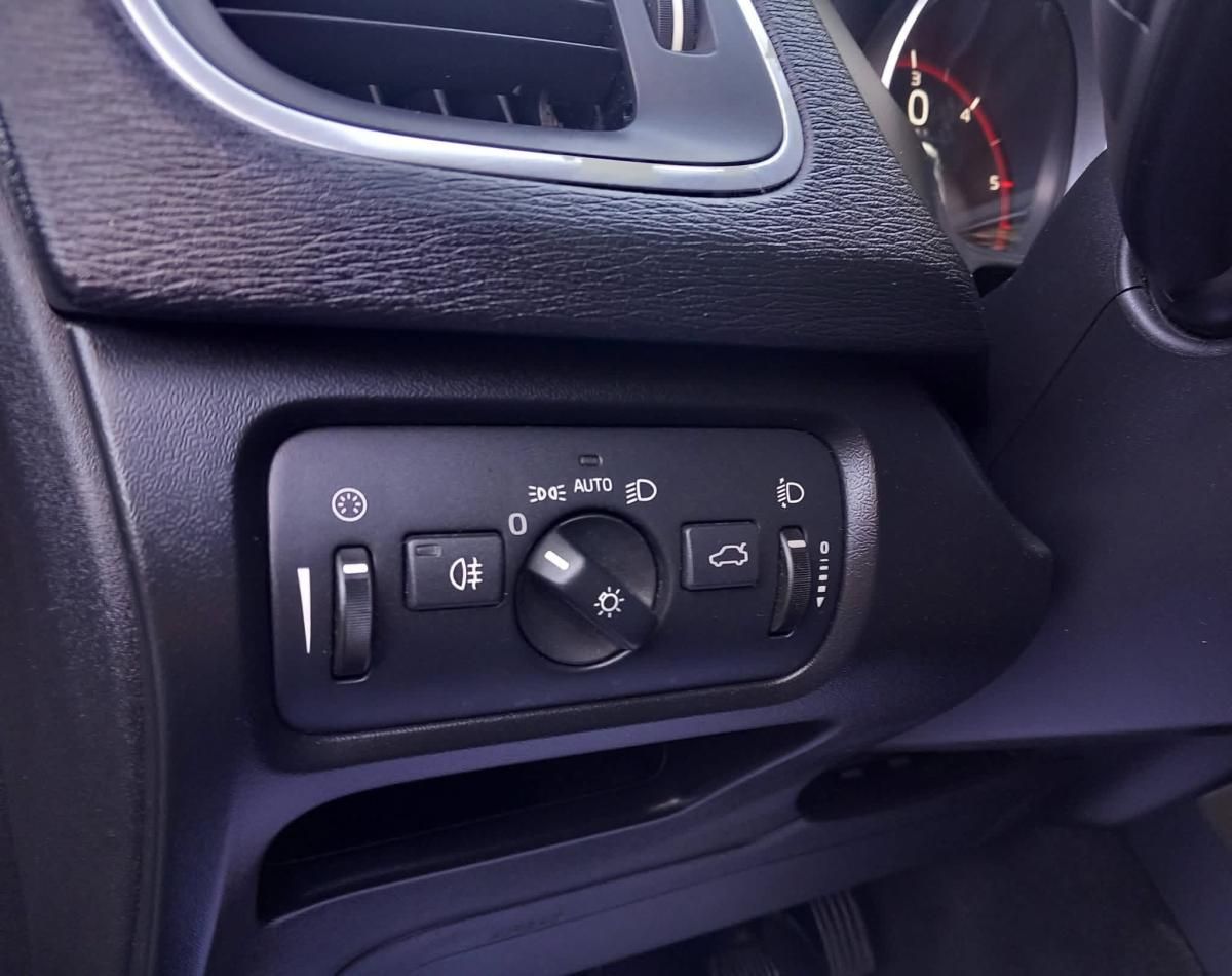 volvo-v40-2012-diesel-1560cc