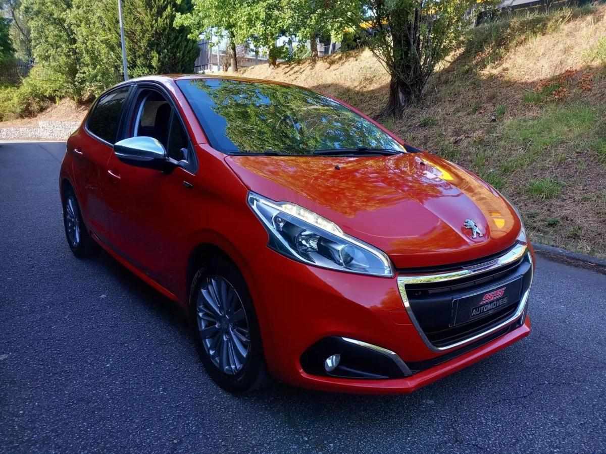 peugeot-208-2017-gasolina-1199cc