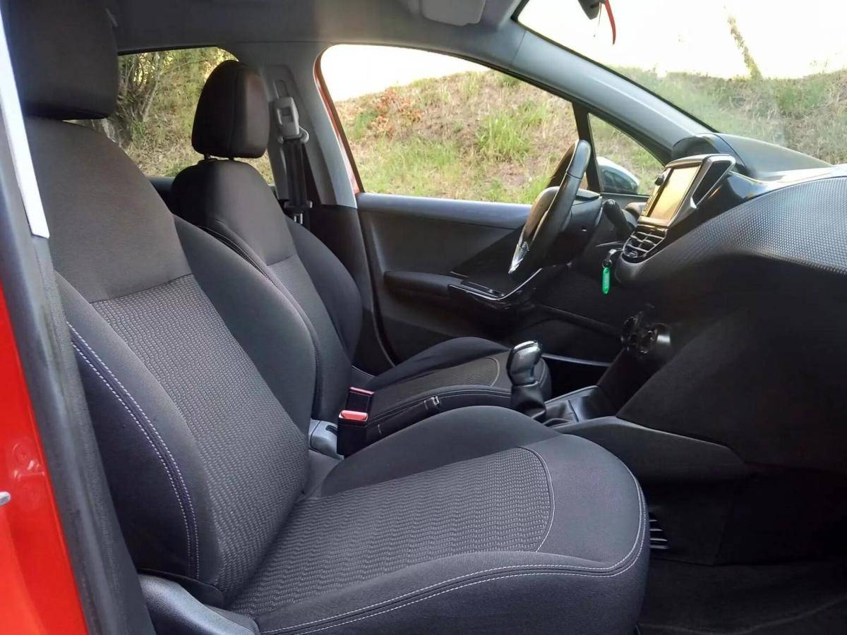 peugeot-208-2017-gasolina-1199cc