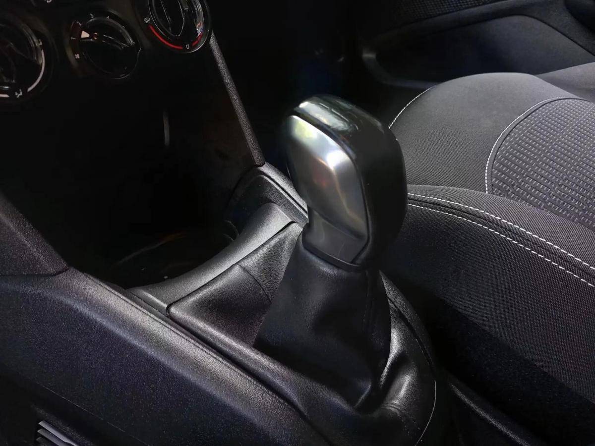 peugeot-208-2017-gasolina-1199cc