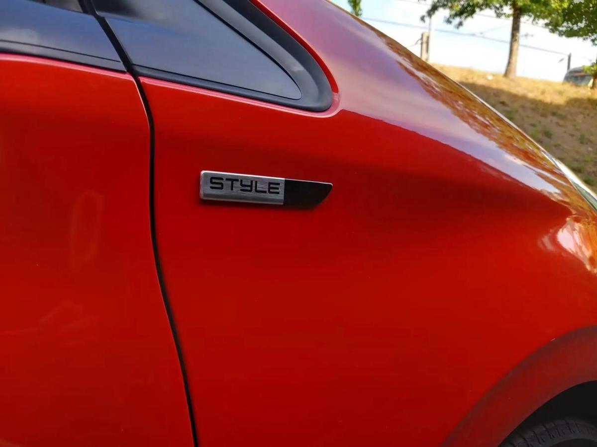 peugeot-208-2017-gasolina-1199cc