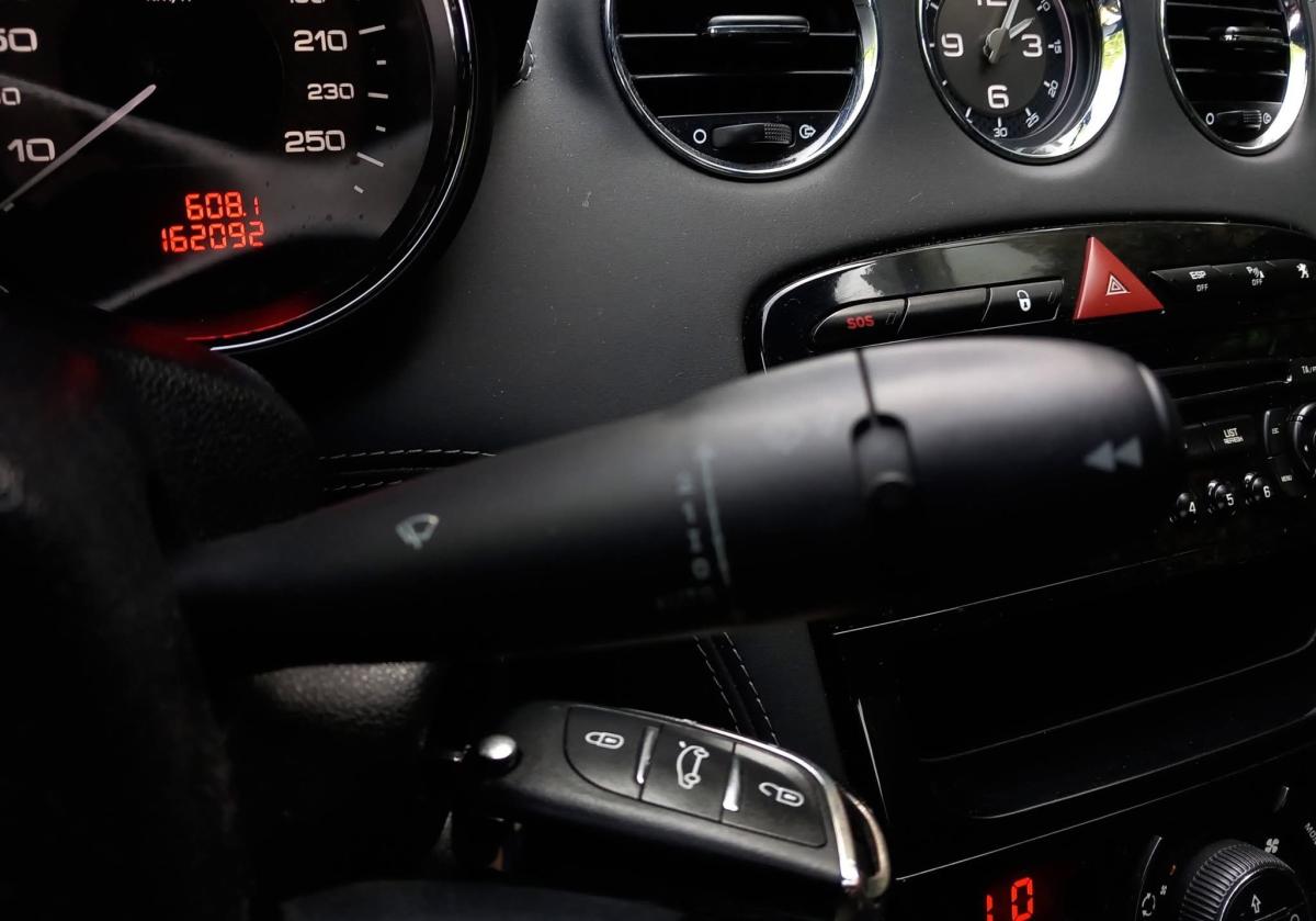 peugeot-rcz-2010-gasolina-1598cc
