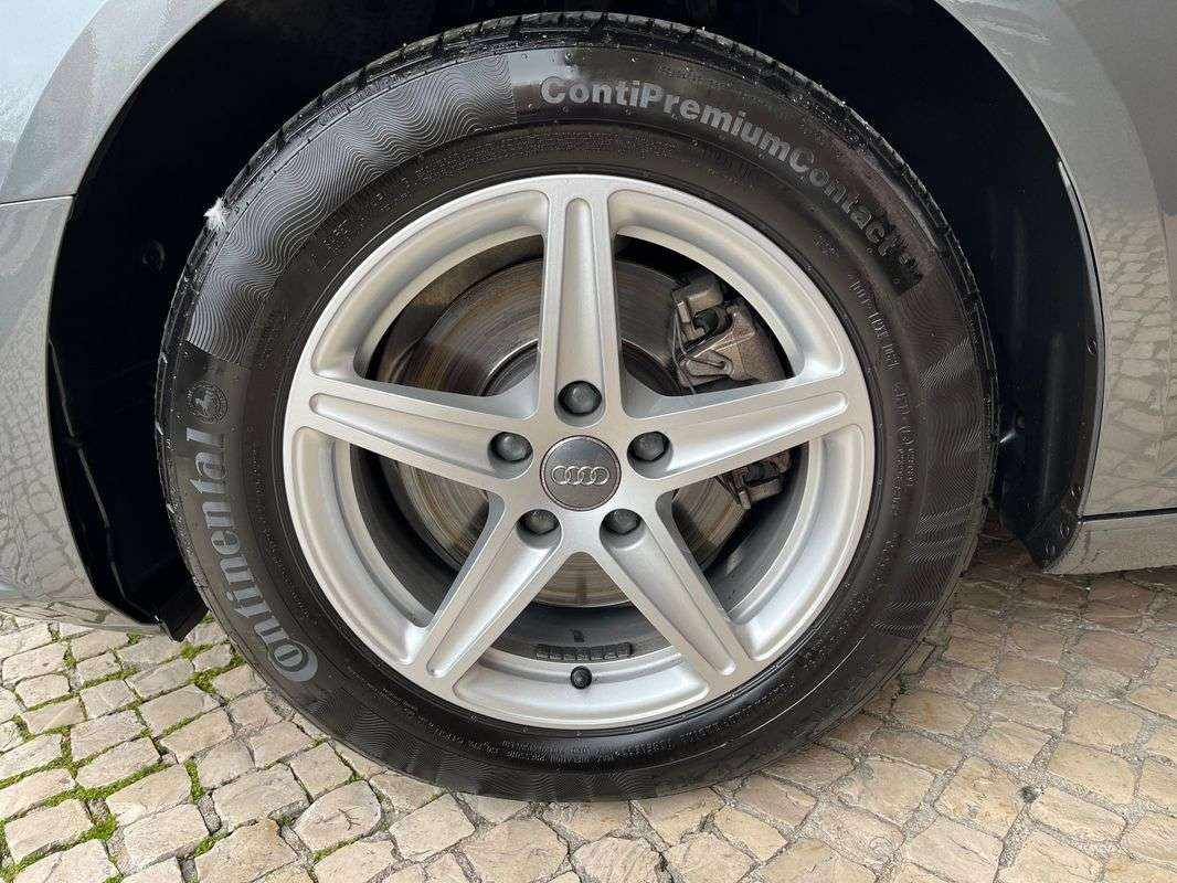 audi-a4-avant-2019-diesel-1968cc