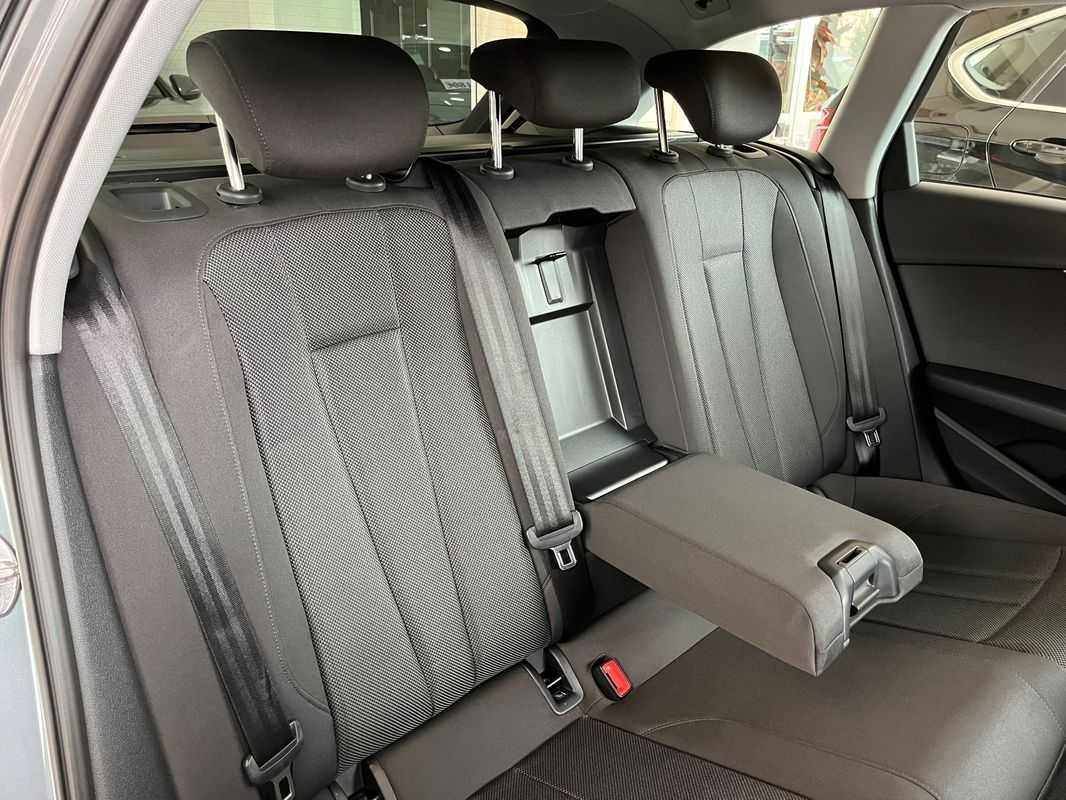 audi-a4-avant-2019-diesel-1968cc