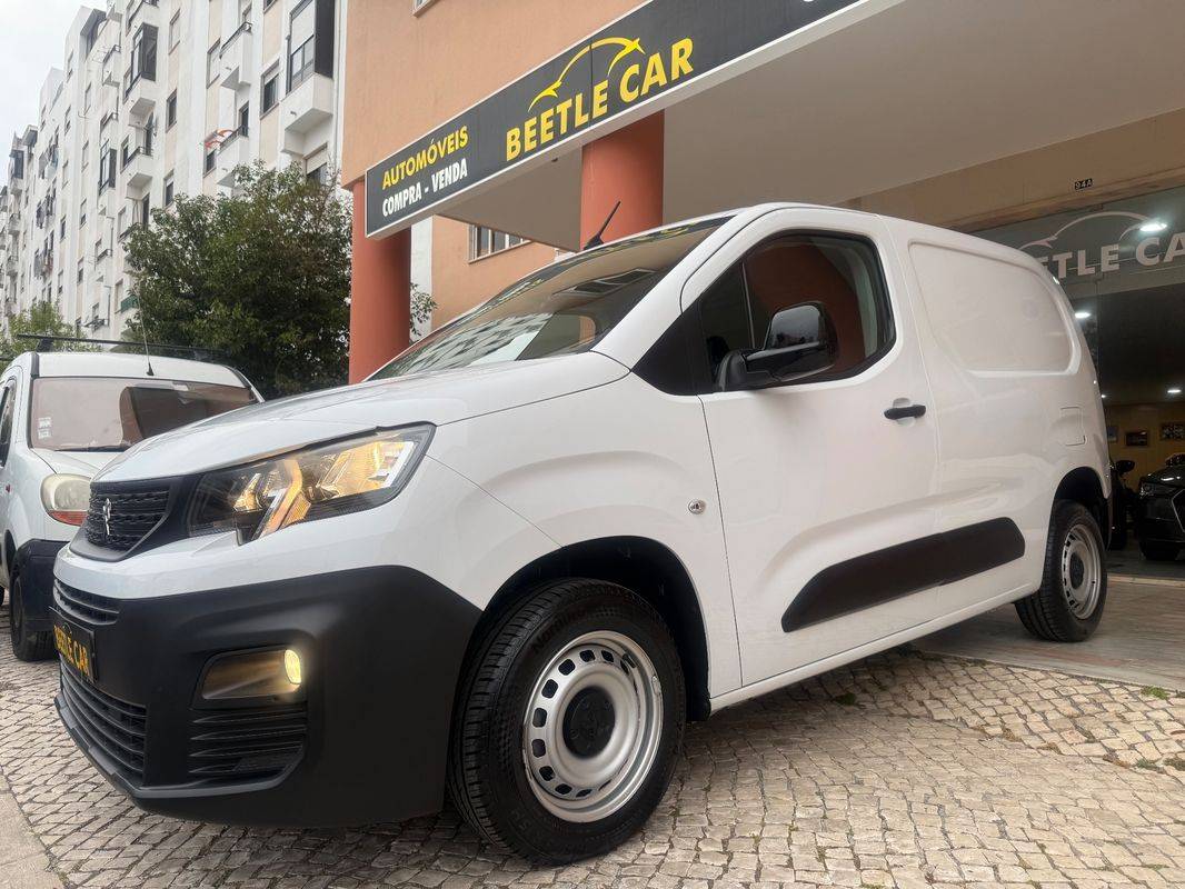 peugeot-partner-2023-diesel-1499cc