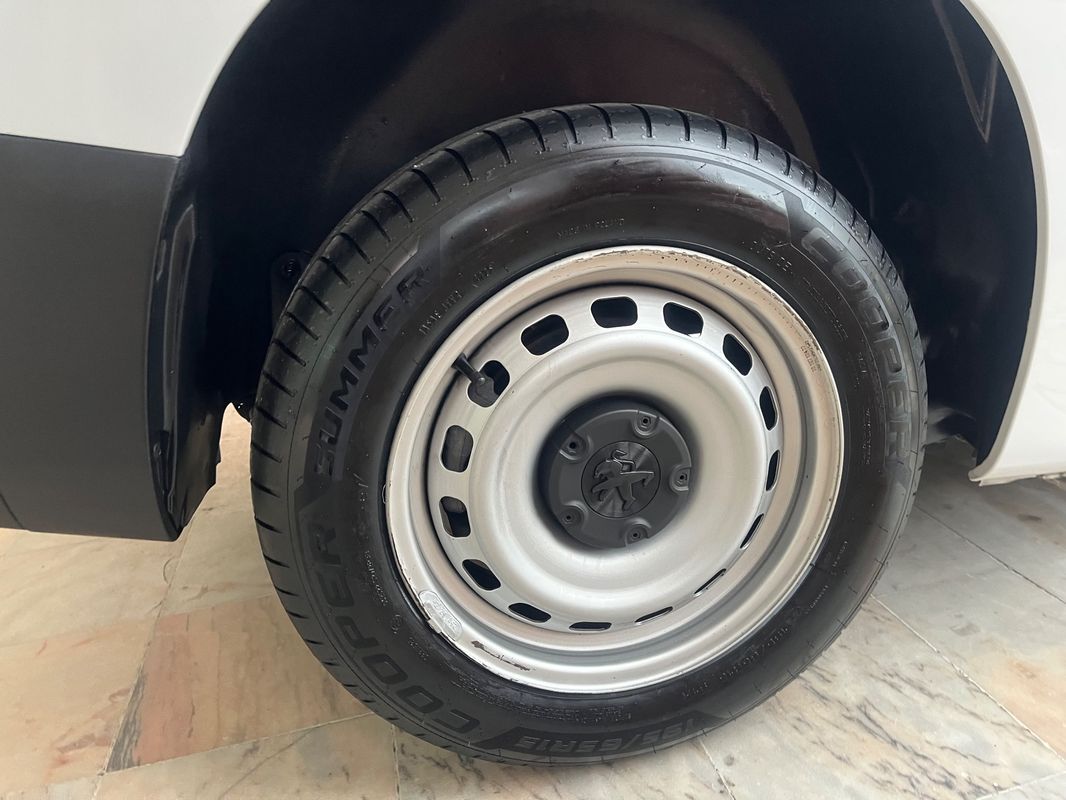 peugeot-partner-2023-diesel-1499cc