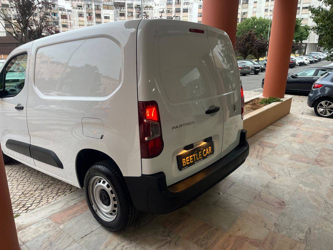 peugeot-partner-2023-diesel-1499cc