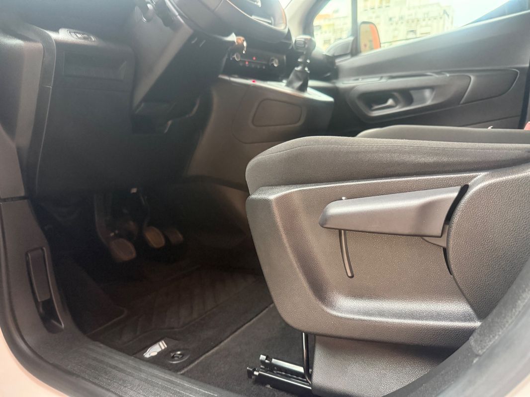 peugeot-partner-2023-diesel-1499cc