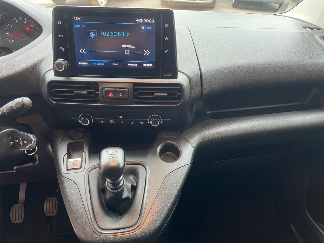 peugeot-partner-2023-diesel-1499cc