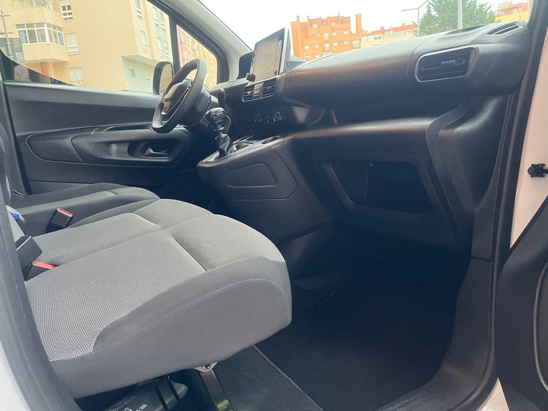 peugeot-partner-2023-diesel-1499cc