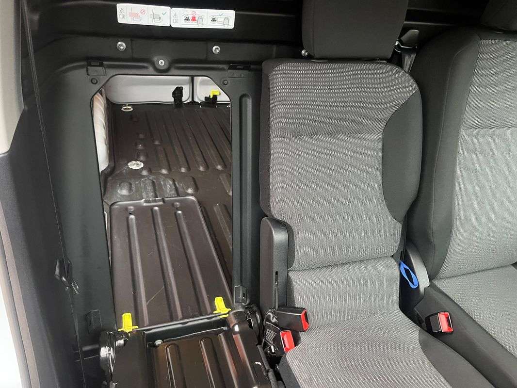 peugeot-partner-2023-diesel-1499cc