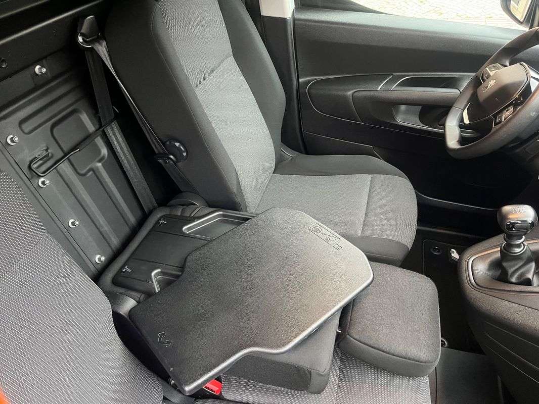 peugeot-partner-2023-diesel-1499cc