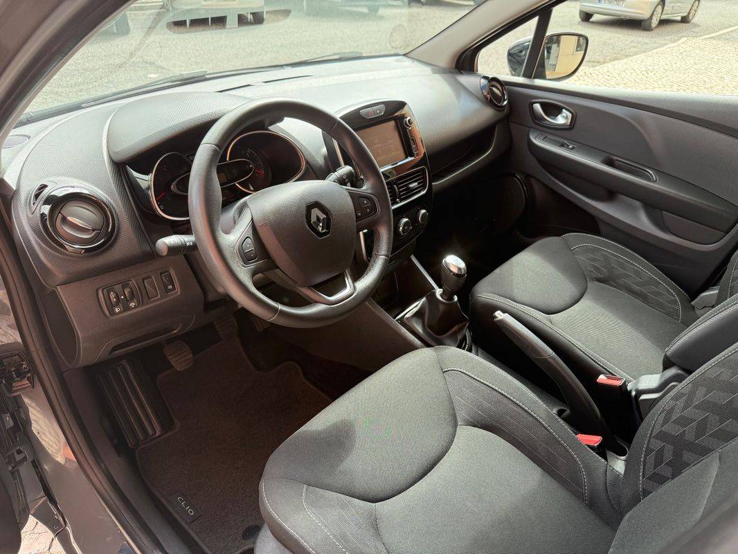 renault-clio-sport-tourer-2019-diesel-1461cc