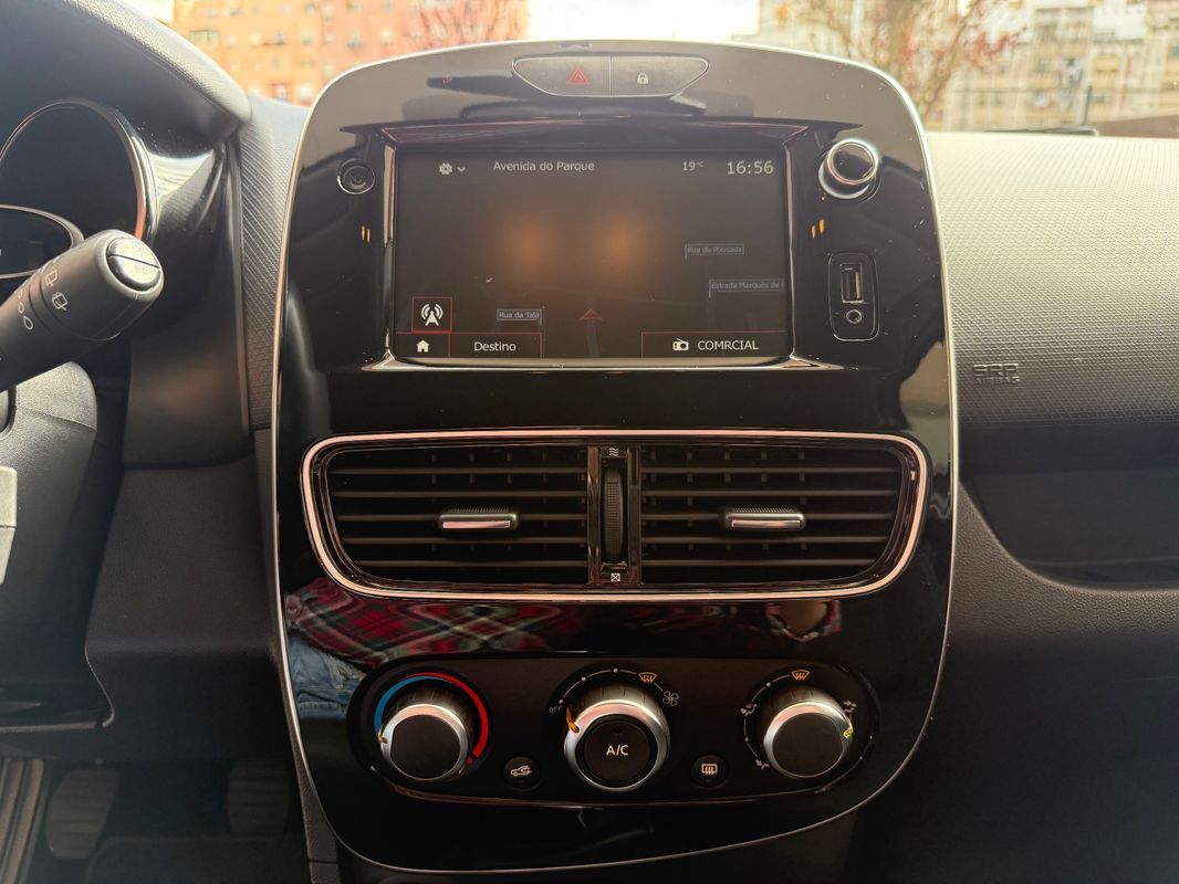 renault-clio-sport-tourer-2019-diesel-1461cc