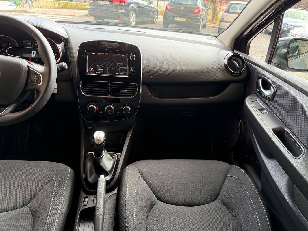 renault-clio-sport-tourer-2019-diesel-1461cc