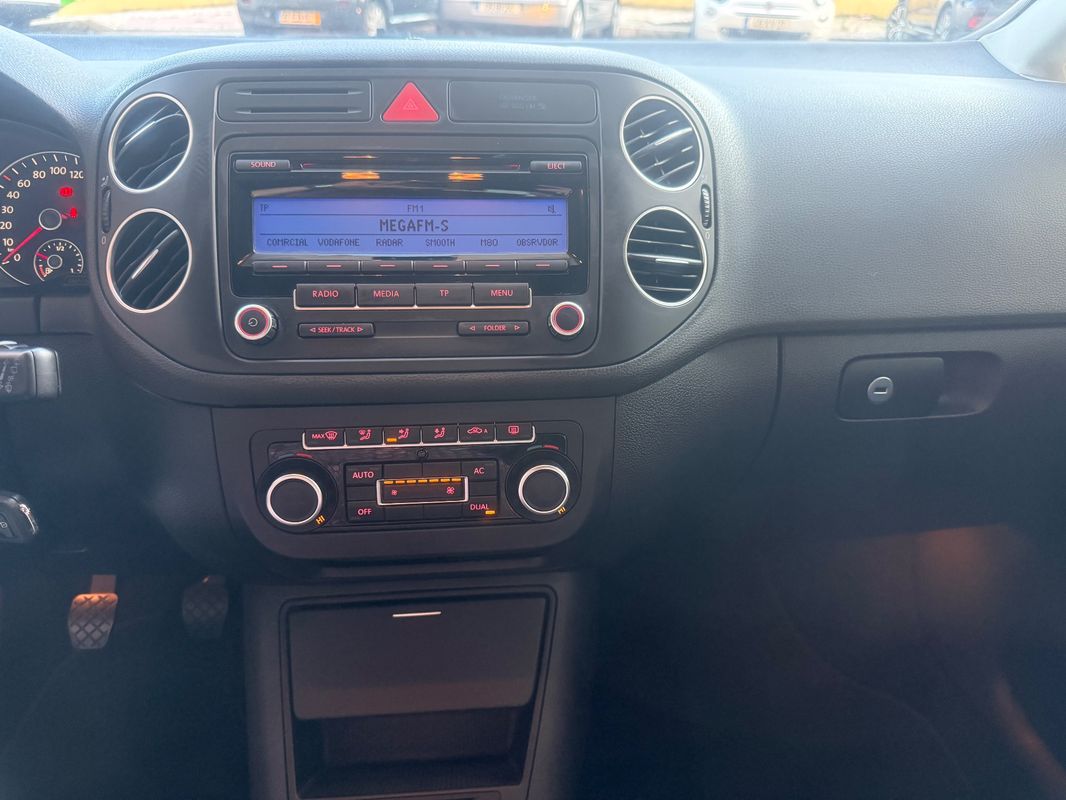 volkswagen-golf-plus-2011-diesel-1598cc