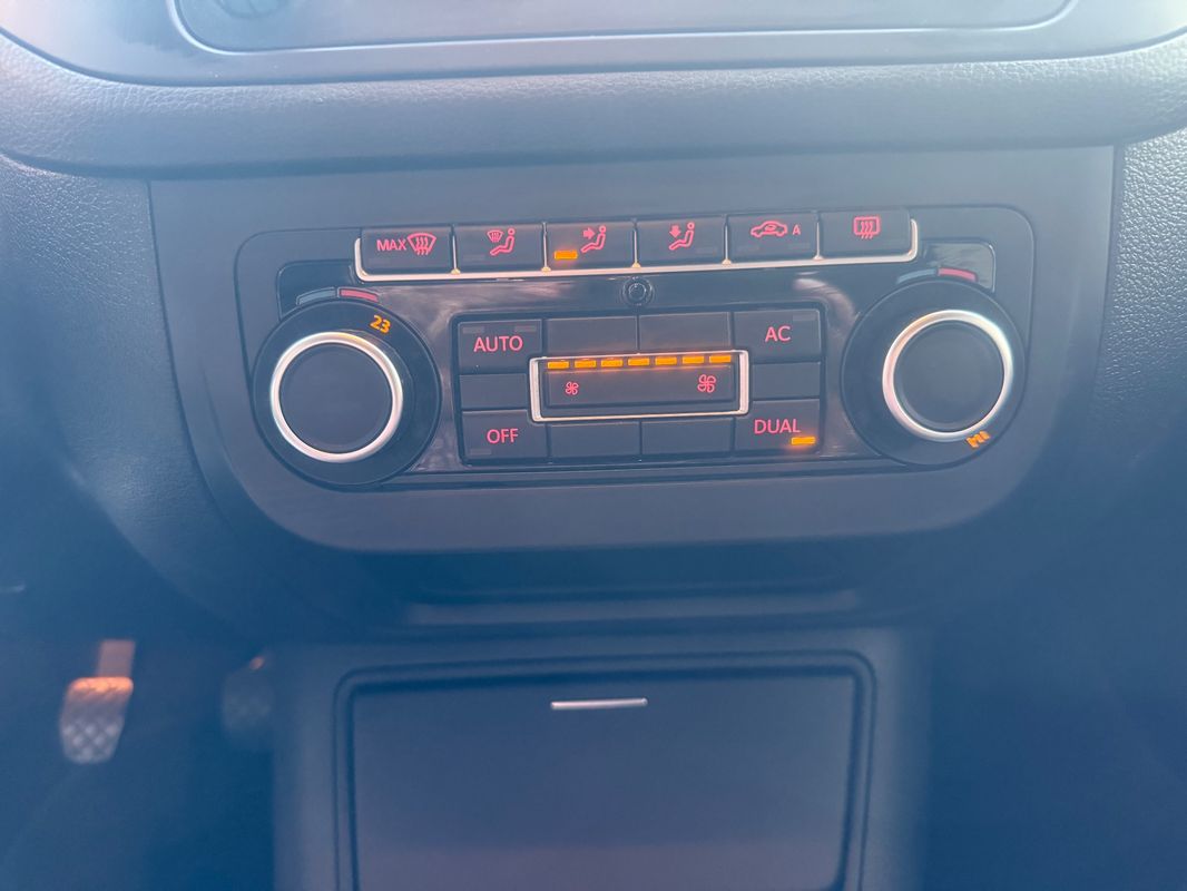 volkswagen-golf-plus-2011-diesel-1598cc