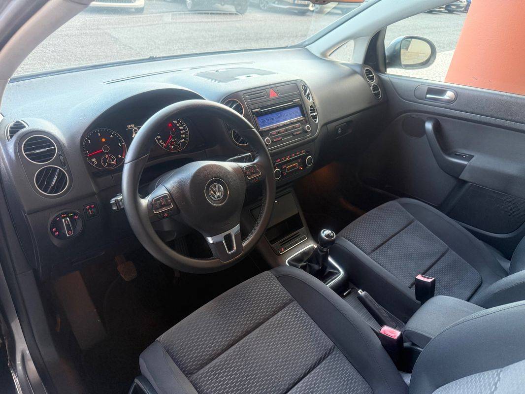 volkswagen-golf-plus-2011-diesel-1598cc