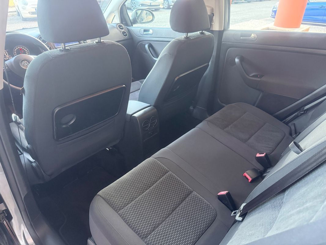volkswagen-golf-plus-2011-diesel-1598cc