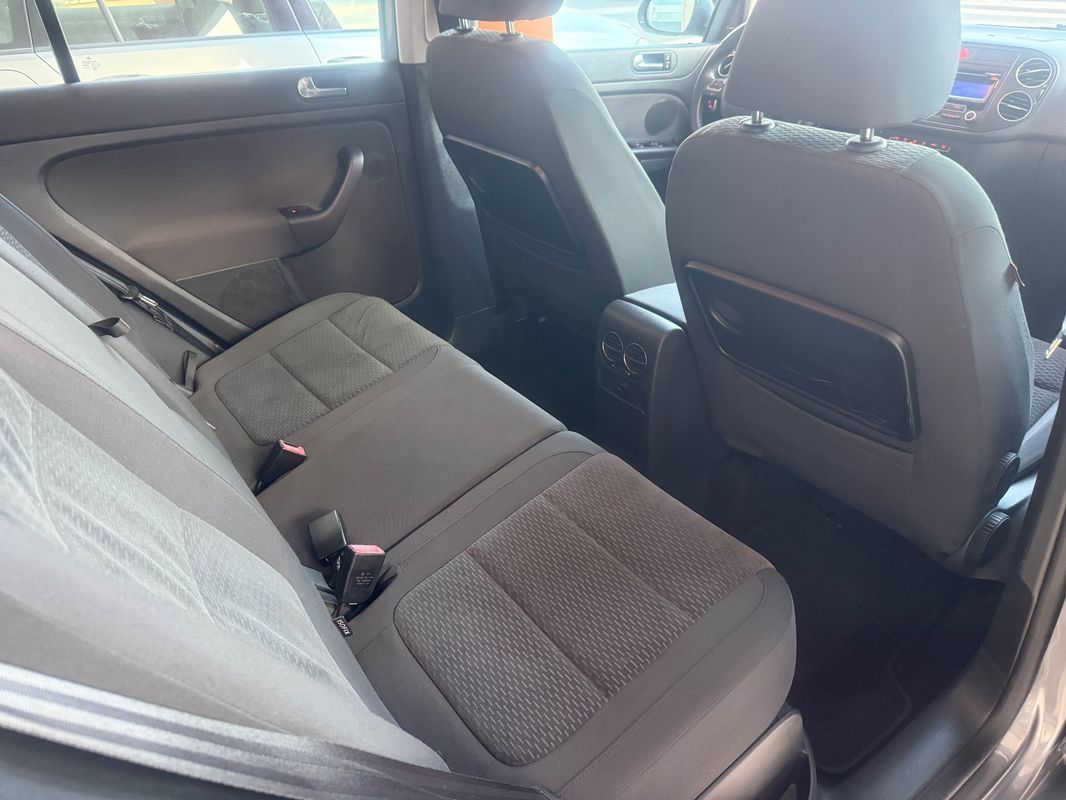volkswagen-golf-plus-2011-diesel-1598cc