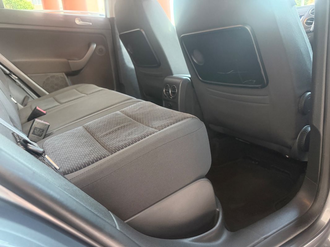 volkswagen-golf-plus-2011-diesel-1598cc