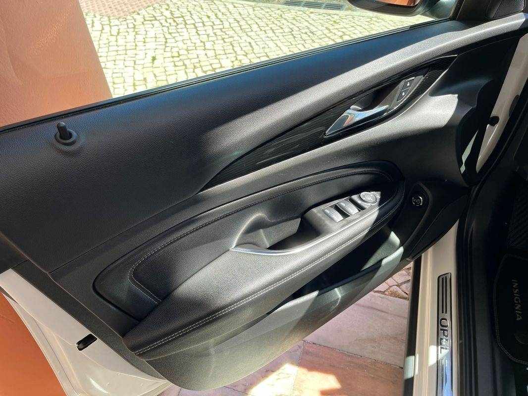 opel-insignia-sports-tourer-2019-diesel-1598cc