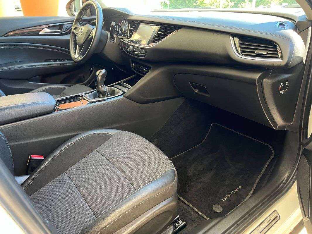 opel-insignia-sports-tourer-2019-diesel-1598cc