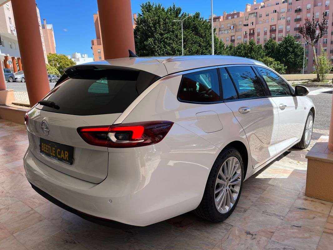 opel-insignia-sports-tourer-2019-diesel-1598cc