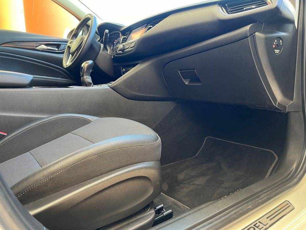 opel-insignia-sports-tourer-2019-diesel-1598cc