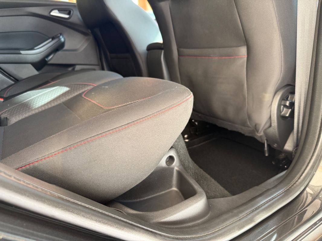 ford-focus-sw-2018-diesel-1499cc