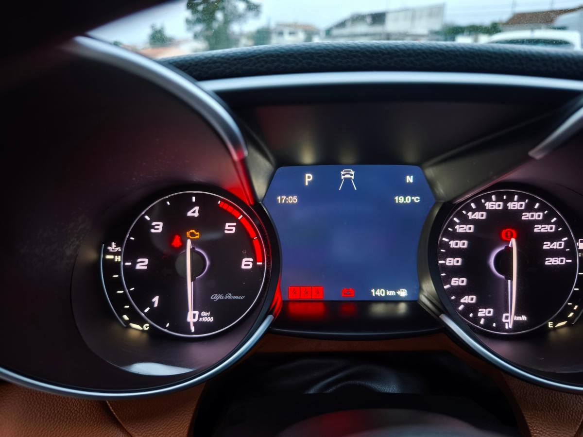 alfa-romeo-giulia-2018-diesel-2143cc