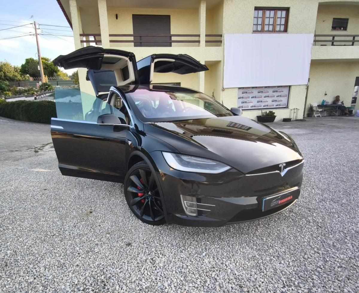 tesla-model-x-2018-eletrico-0cc