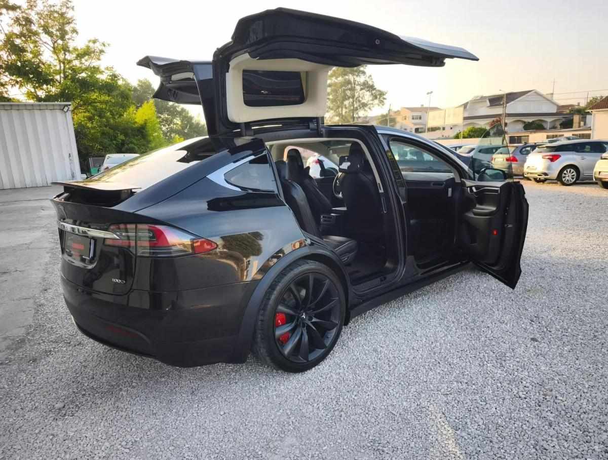 tesla-model-x-2018-eletrico-0cc