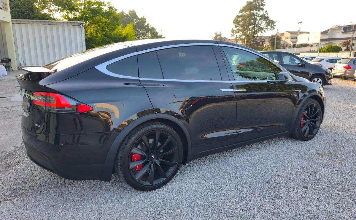tesla-model-x-2018-eletrico-0cc