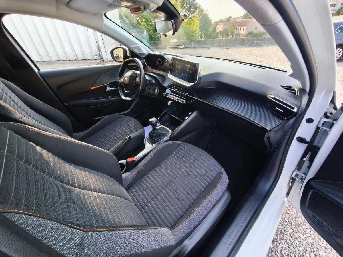 peugeot-208-2021-gasolina-1199cc