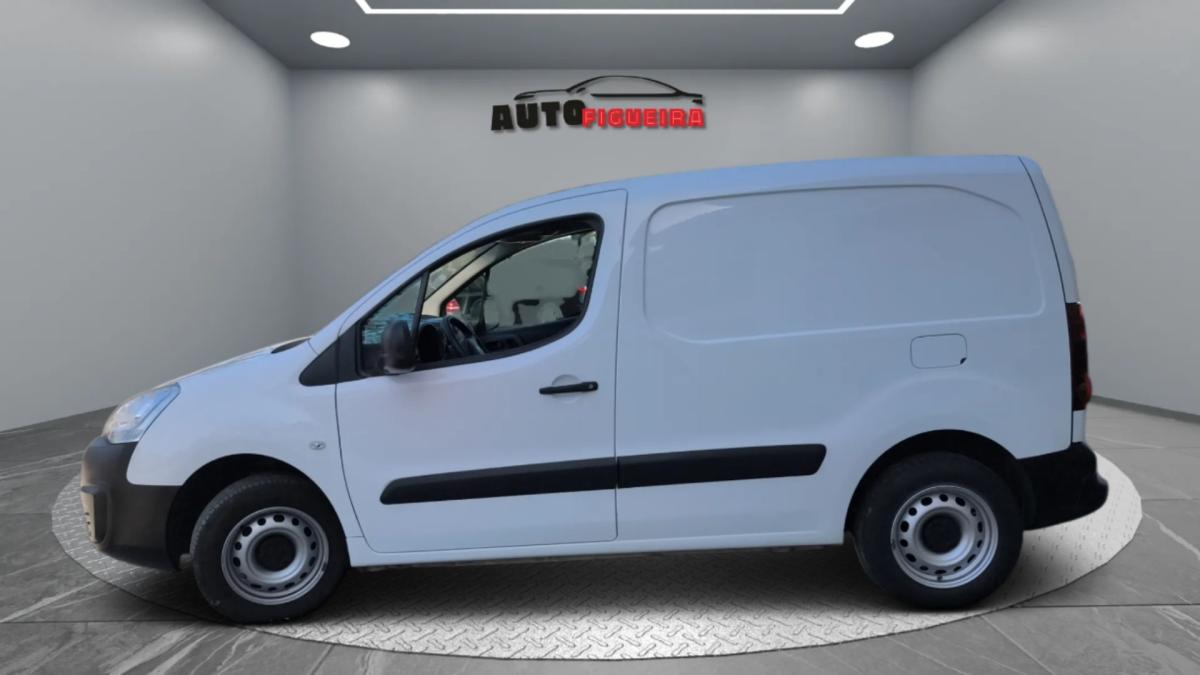 peugeot-partner-2017-diesel-1560cc