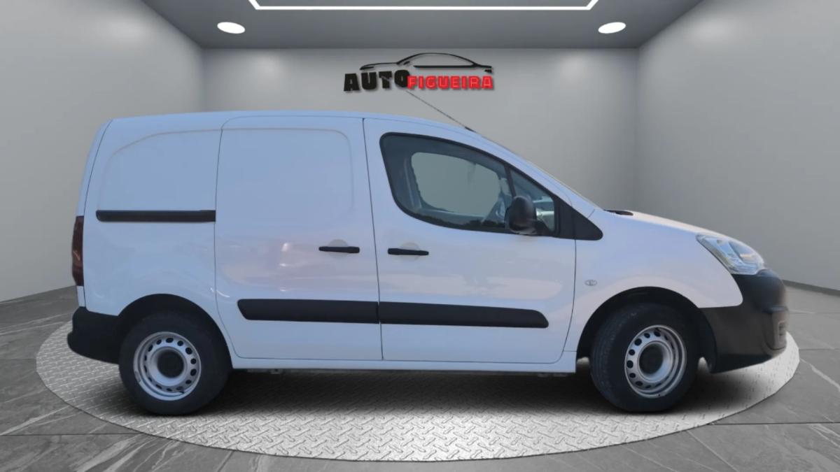 peugeot-partner-2017-diesel-1560cc