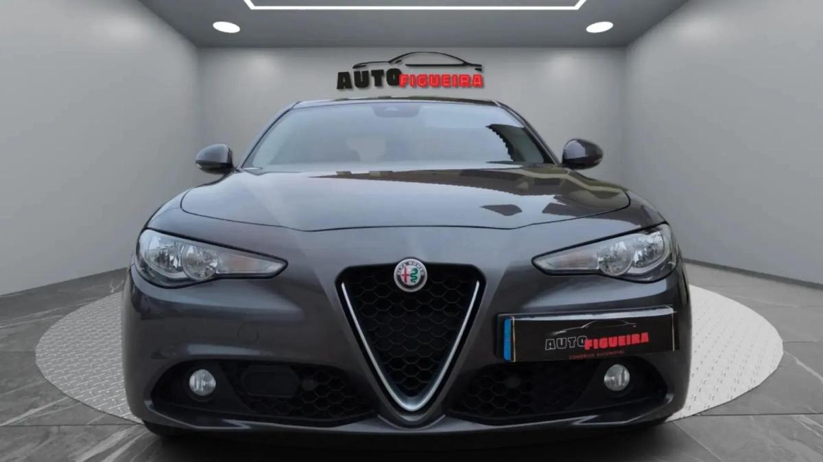 alfa-romeo-giulia-2018-diesel-2143cc